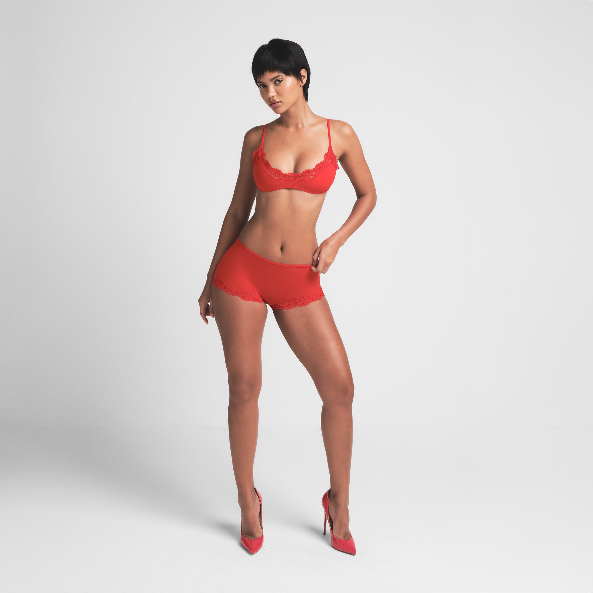 FITS EVERYBODY LACE BOY SHORT | CAYENNE
